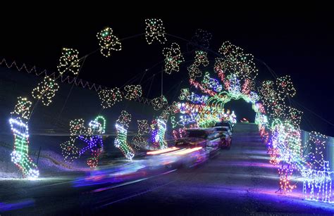 lv speedway christmas lights|las vegas christmas light show.